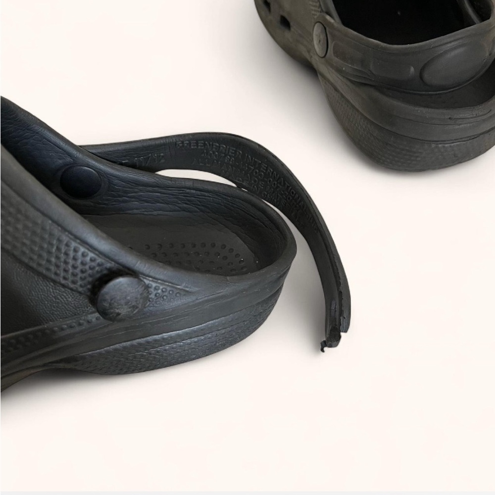 All Black Imitation Crocs Unisex Boy Girl Play Clogs Toddler 11C 11.5C 12C - Picture 6 of 8